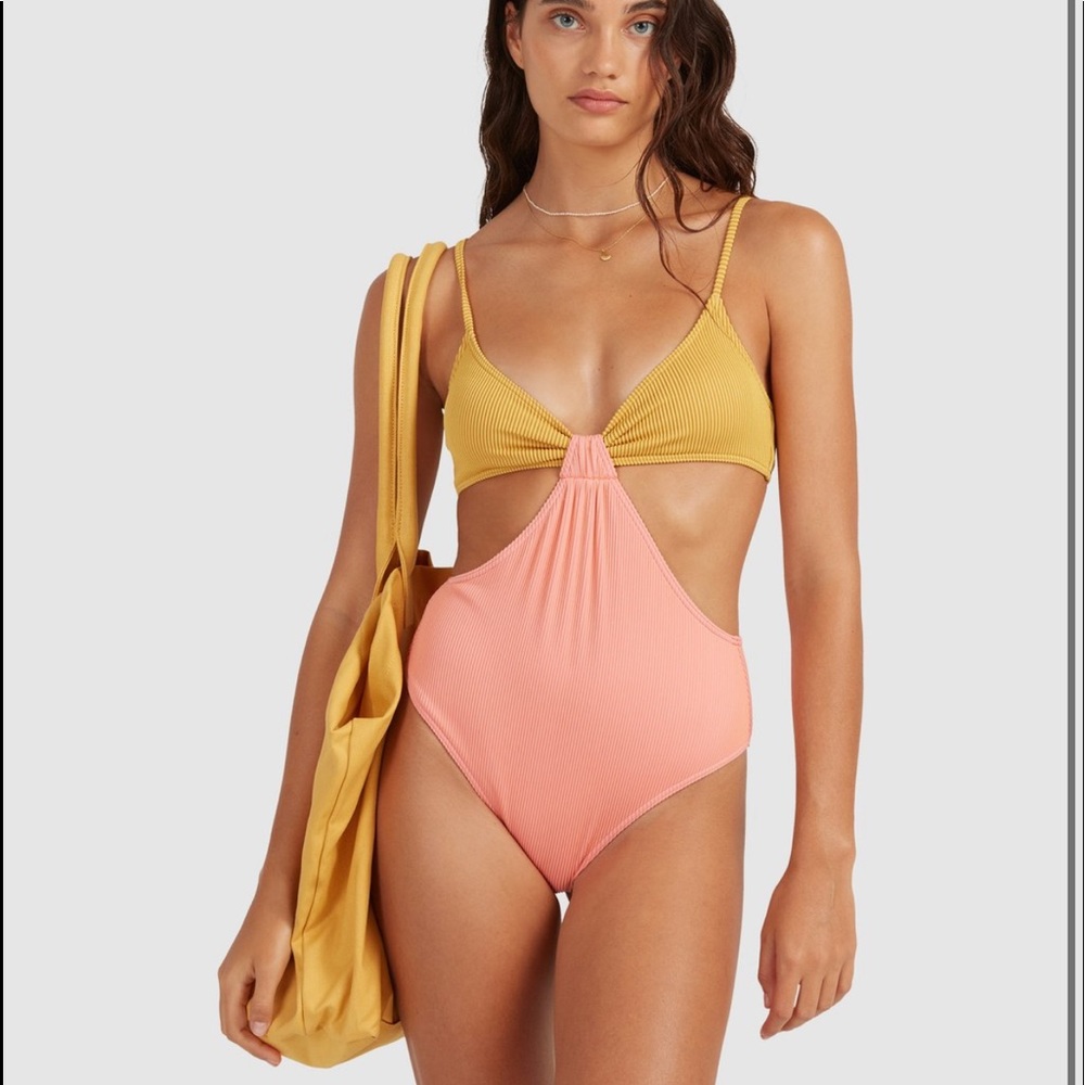 🌴BILLABONG🌴 Hi Life Freya One Piece Swimsuit - Picture 3 of 13